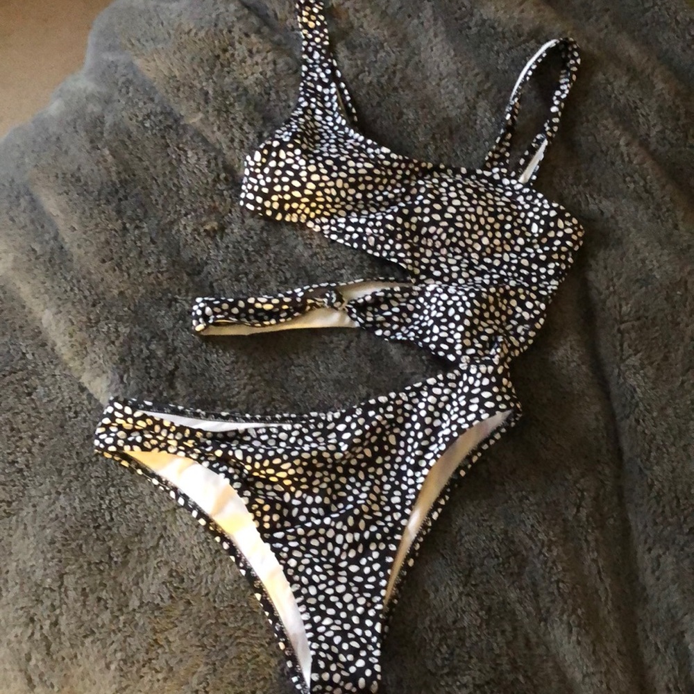 Bathing suit